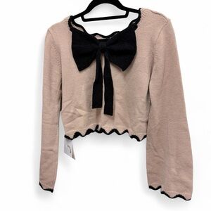 NWT Commense Contrast Wave Bow Sweater Cropped Tan and Black size medium